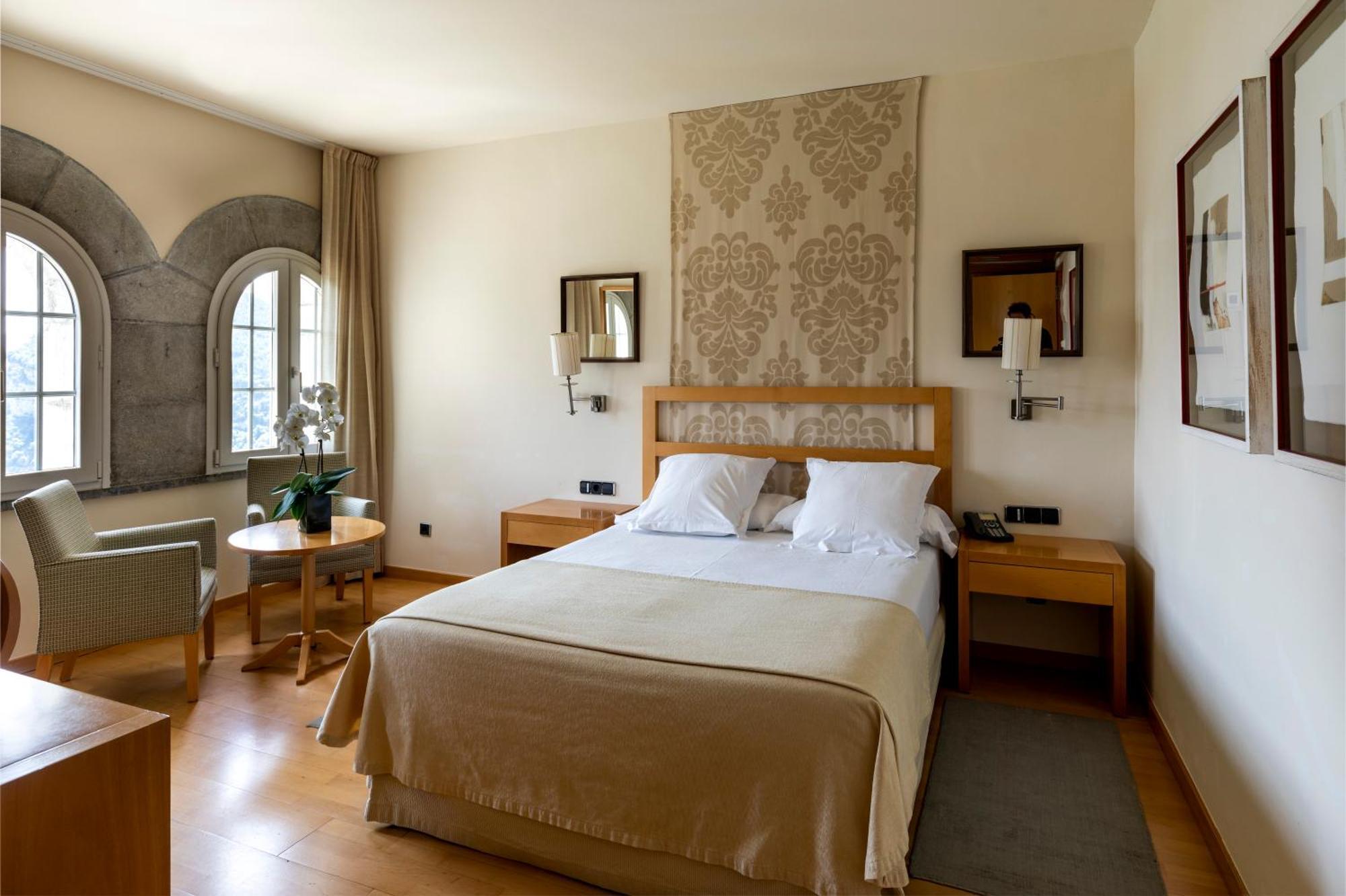 Parador De Vic-Sau Tavernoles Екстер'єр фото